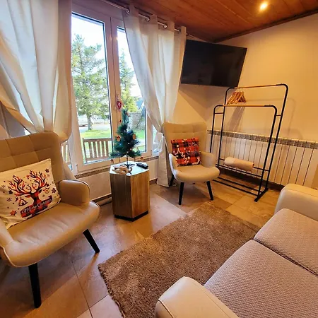 Chale Zimbro, Serra Da Estrela, * Penhas da Saúde