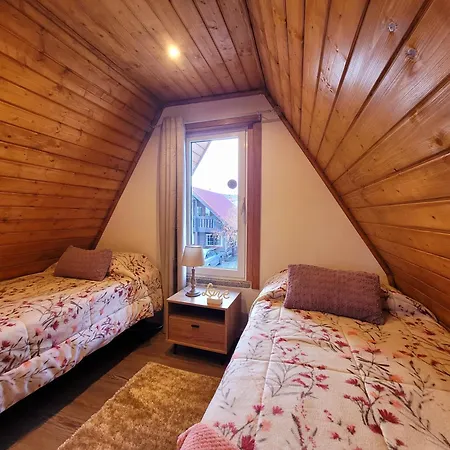 Chale Zimbro, Serra Da Estrela, * Penhas da Saúde